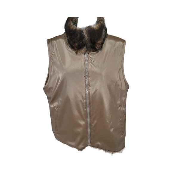 Faux Fur Reversible Vest size medium - Picture 5 of 7